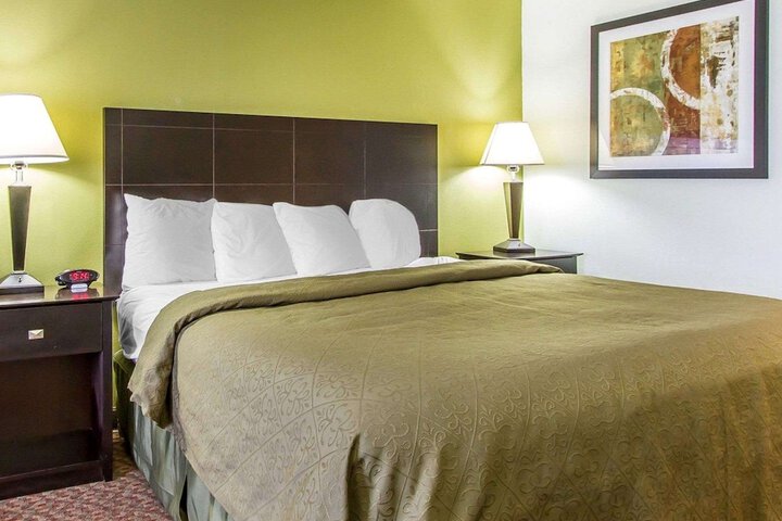 Room 20 of 32