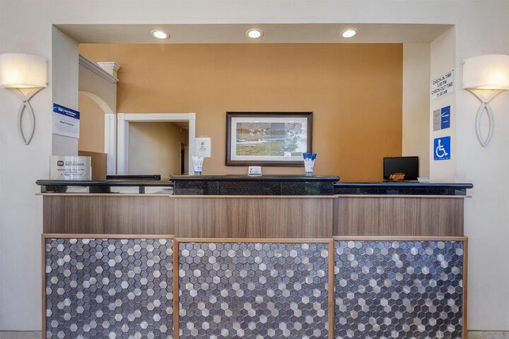 Best Western Plus Inn of Hayward