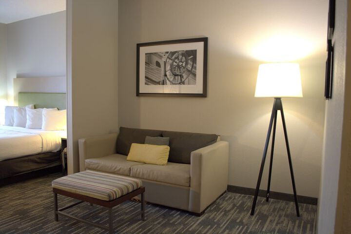 Room 10 of 24