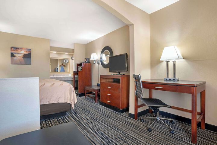 Quality Inn Brookhaven