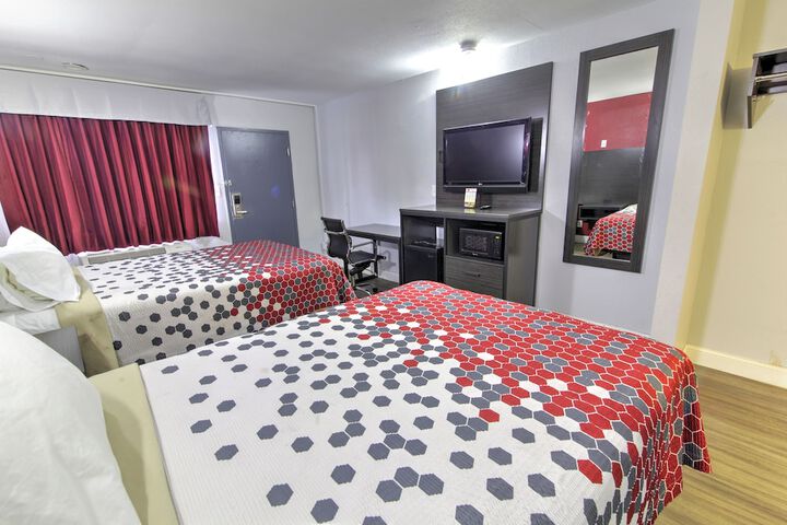 Room 13 of 21
