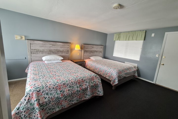 Room 17 of 27