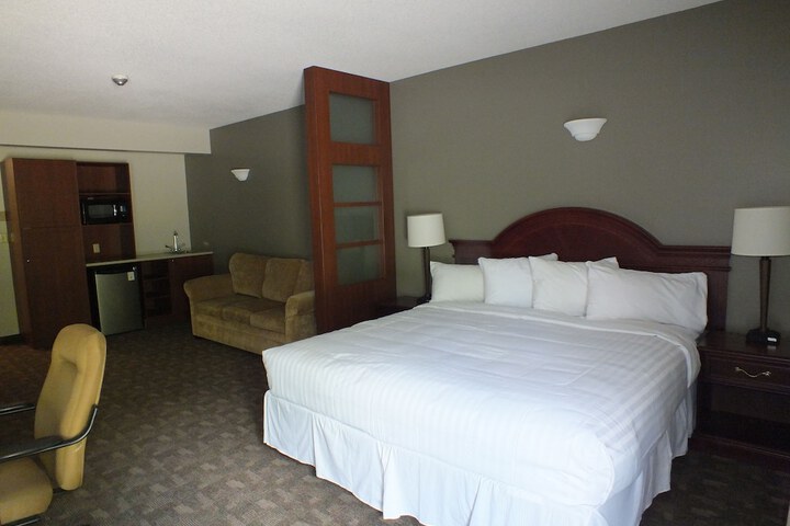 Room 13 of 17