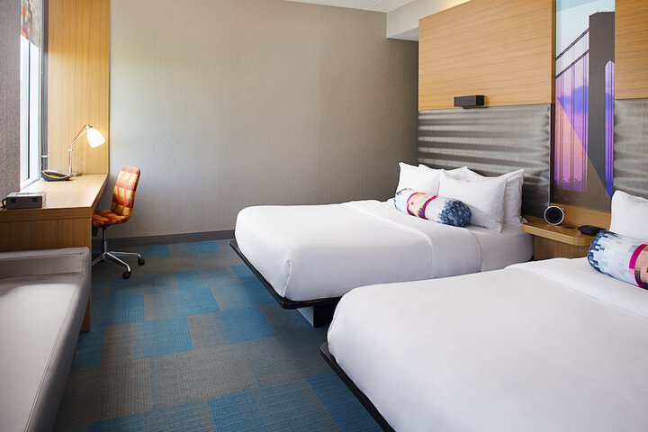 Room 13 of 22