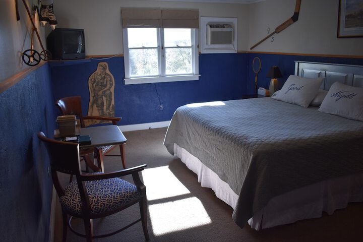 Room 10 of 23