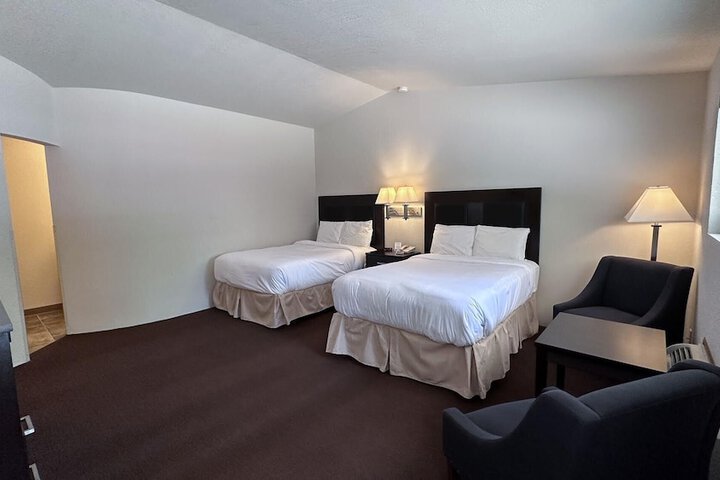 Room 12 of 27