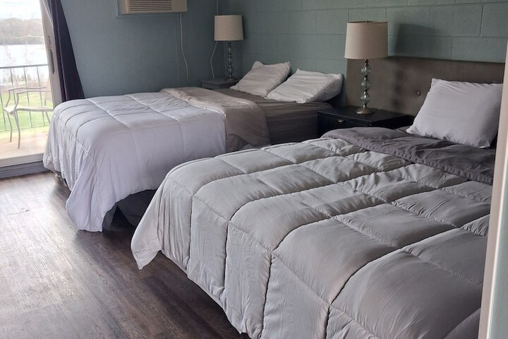 Northwoods Inn LLC