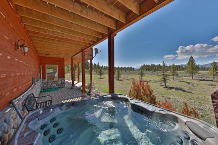 Mountain Peak 3.5 Bathrooms Home
