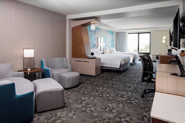 Room 13 of 19