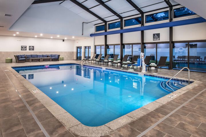 Doubletree by Hilton Monroe Township Cranbury