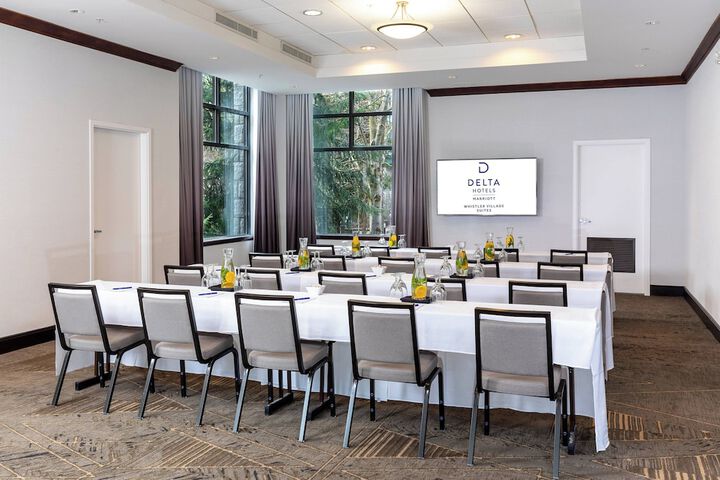 Delta Hotels by Marriott Whistler Village Suites
