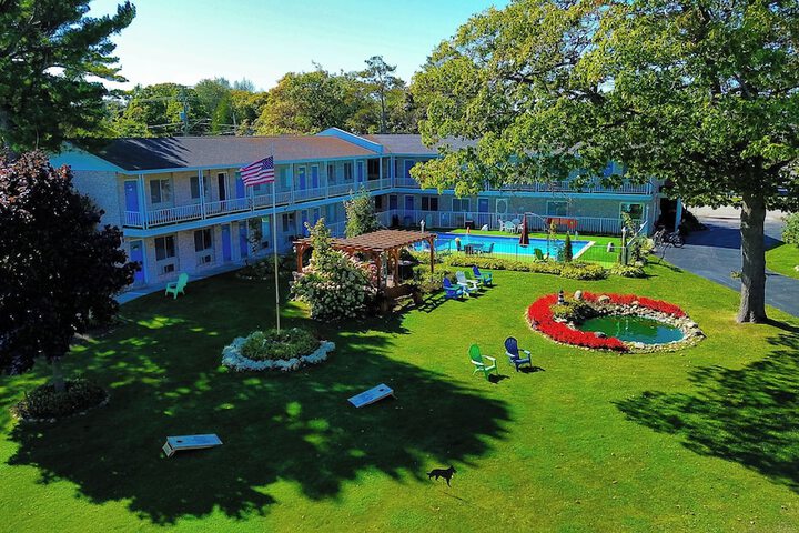 Hotel 4 of 81