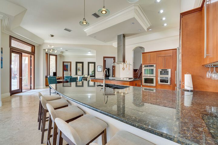 Groveland Home w / Pool: Luxurious Lakefront Oasis!