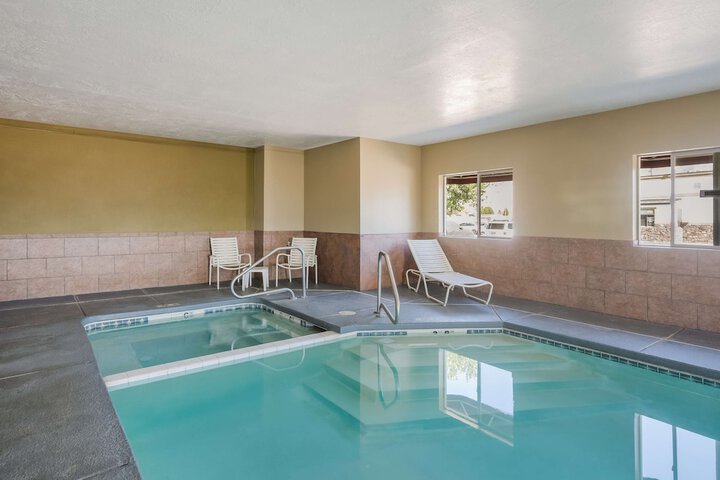 Pool 4 of 30