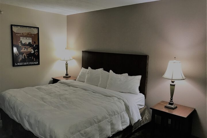 Room 10 of 19