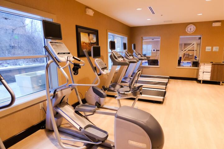 Holiday Inn Express & Suites Plymouth - Ann Arbor Area by IHG