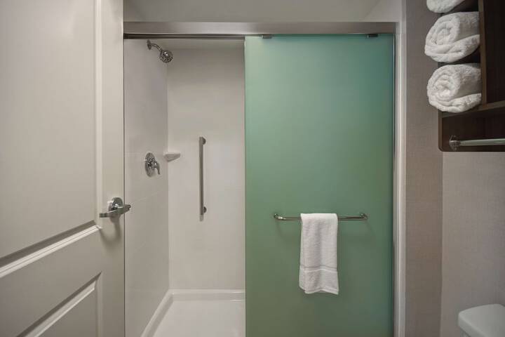 Room 30 of 48