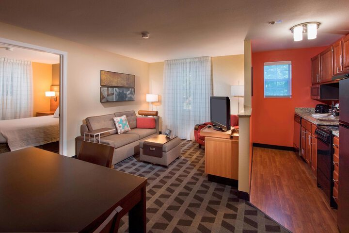 Room 12 of 24