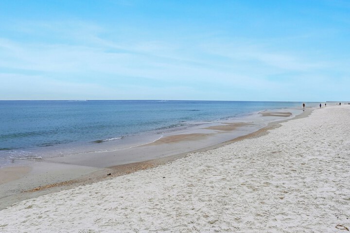 Beach 75 of 86