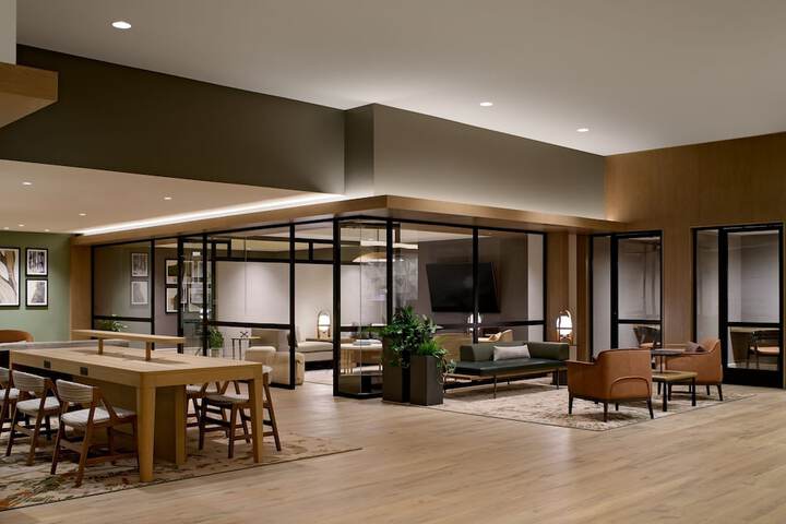 Hotel Interior 14 of 89