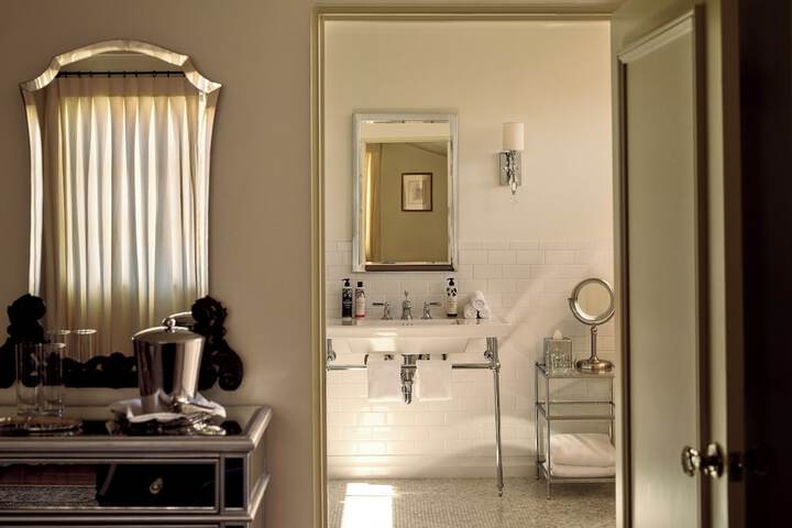 Room 45 of 95