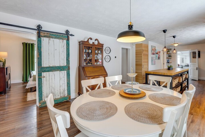 city Girl Farmhouse in Hudsonville w / Hot Tub