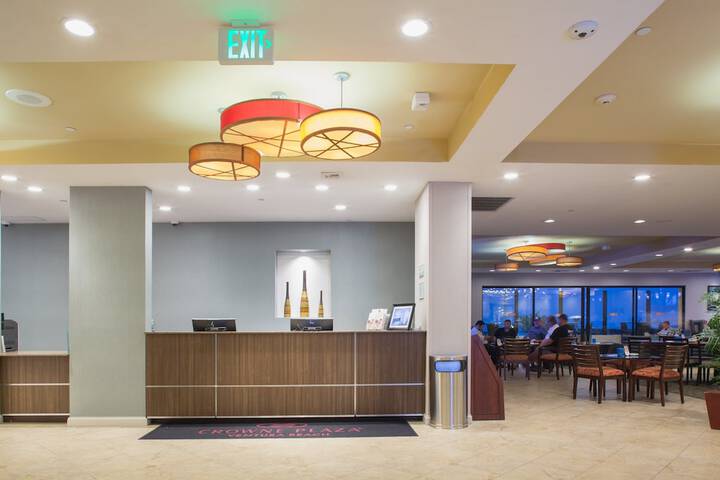 Hotel 5 of 185