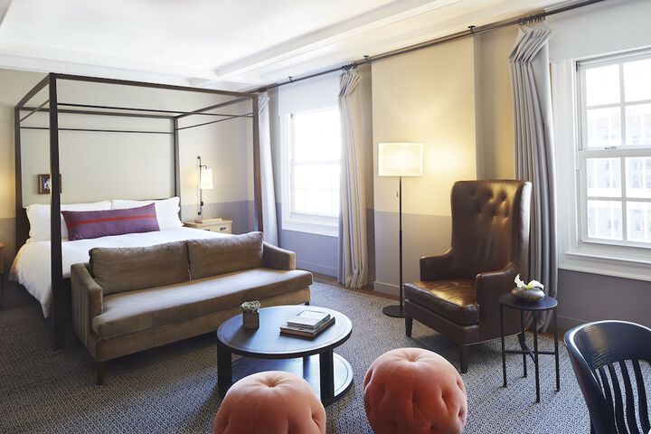 Room 44 of 82