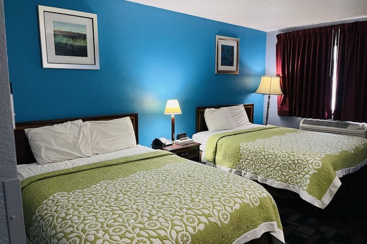 Rodeway Inn Whitehall