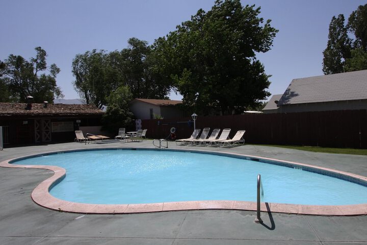 Pool 4 of 32