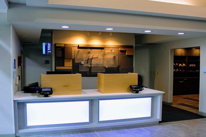Holiday Inn Express & Suites Enterprise by IHG