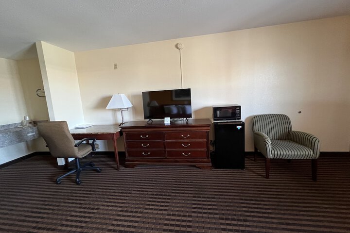 Room 13 of 23