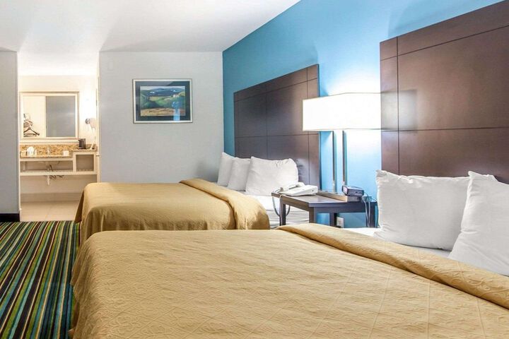 Room 21 of 32