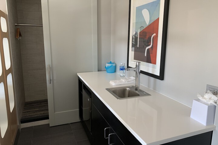 Room 15 of 40