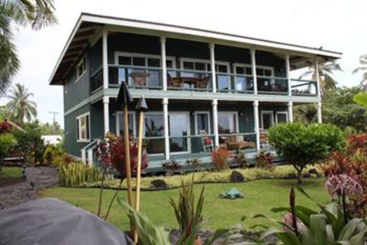 Hana Oceanfront Cottages
