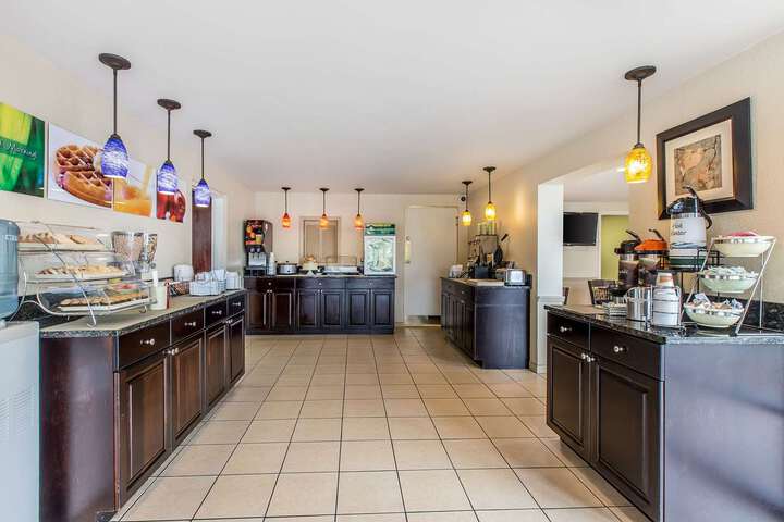 Quality Inn & Suites Easley - Greenville