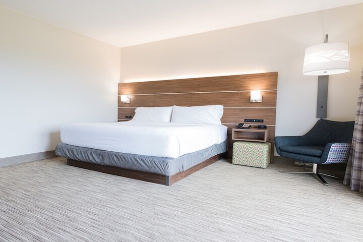 Room 42 of 59