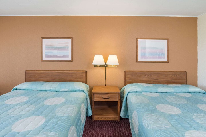 Room 14 of 16