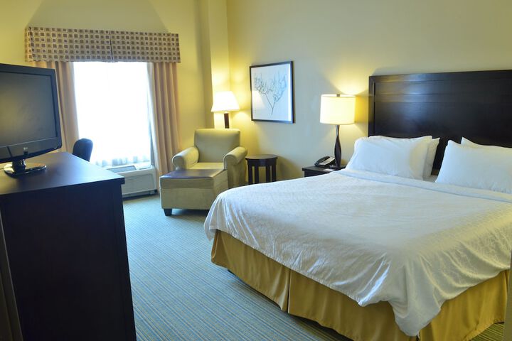 Holiday Inn Express Waterloo Cedar Falls by IHG