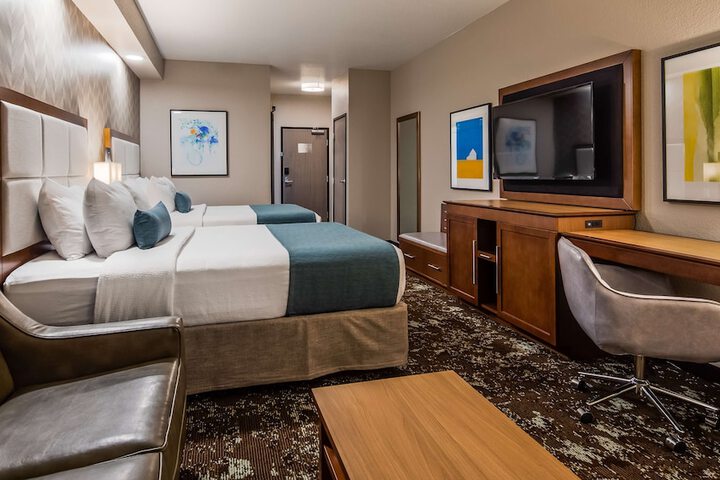 Best Western Premier Des Moines-Ankeny Hotel