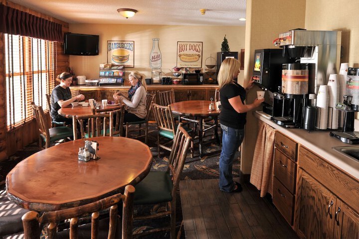 Breakfast/Coffee Service 26 of 27