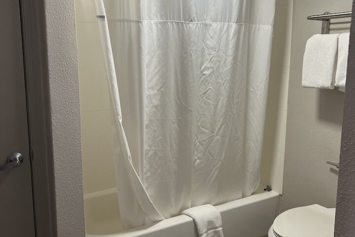Room 42 of 61