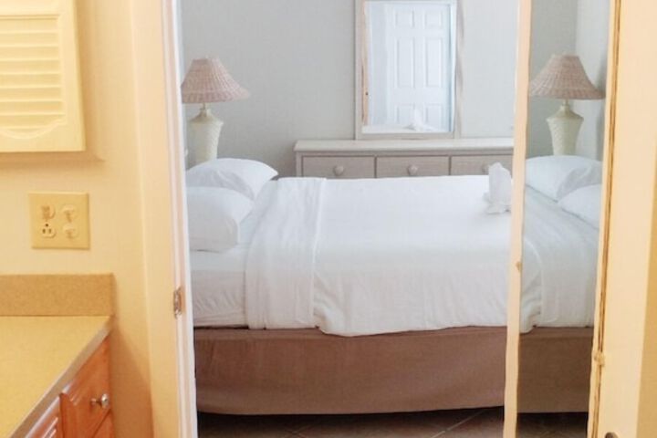 Room 53 of 137