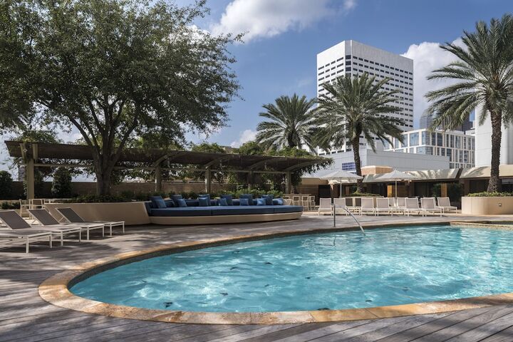 Hotel 6 of 101