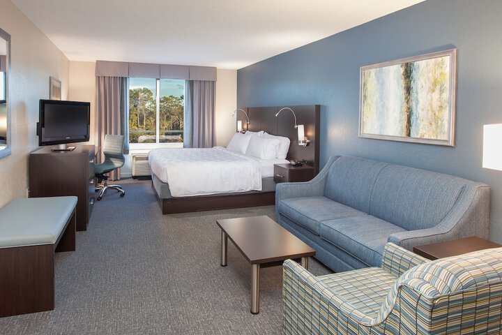Room 40 of 82