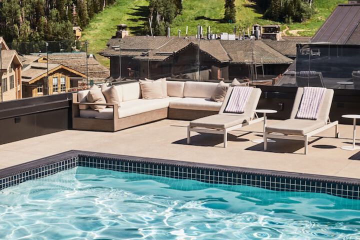 Goldener Hirsch Auberge Collection