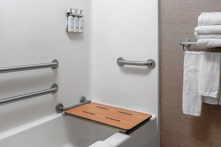 Holiday Inn Express St. Louis West - OFallon by IHG