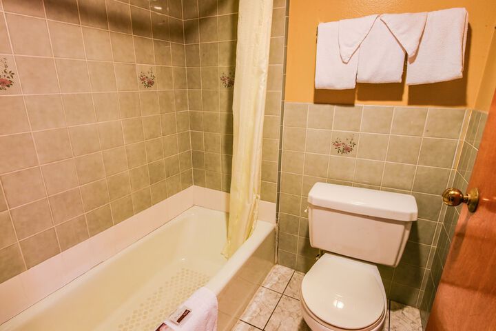 Room 19 of 28