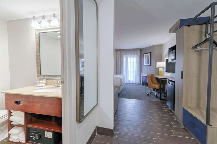 Room 8 of 52