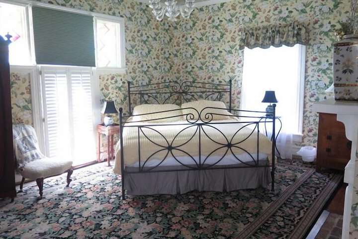 Room 21 of 69